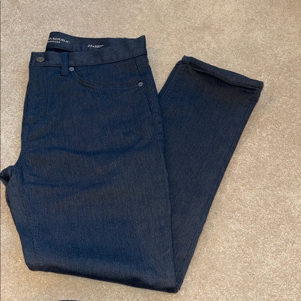 Banana Republic Men’s Traveler Dark Denim slim fit soft jeans 32x30